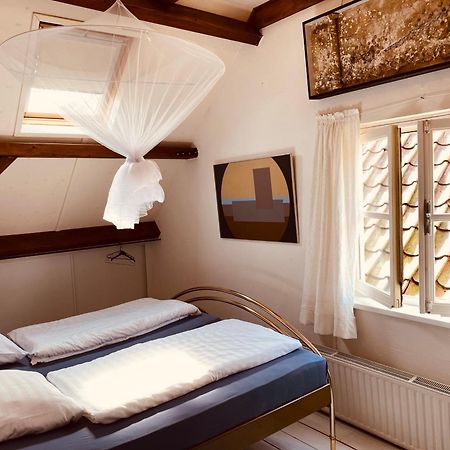 Vakantie Appartement Goedereede Let Op De Badkamer Moet Met Andere Gasten Gedeeld Worden Exterior foto